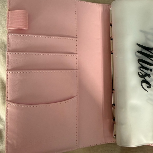 Money Sorting Binder - Picture 2 of 4